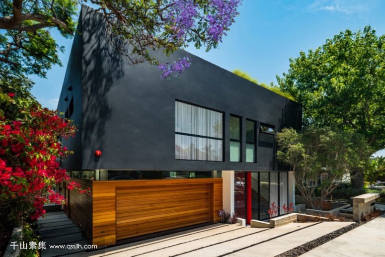 家里为什么要做植物墙绿化，因为住在里面很舒适！