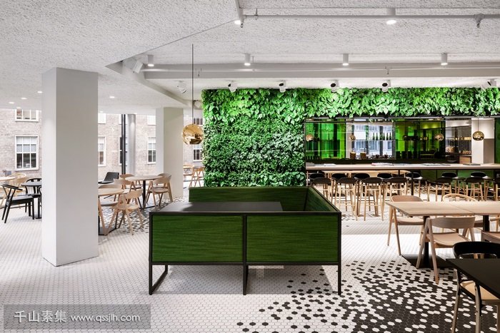 餐厅的绿化设计--独特的拱形植物墙